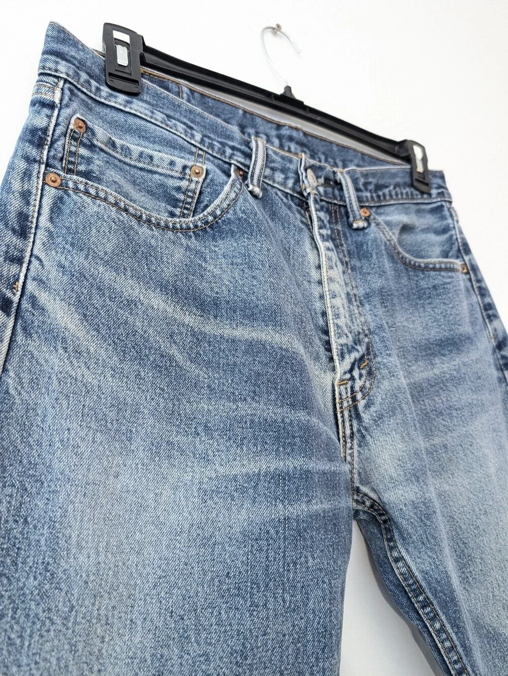 Vintage Levi's 505 Straight Leg Jeans Medium Wash Blue Denim W34 L30 Mens